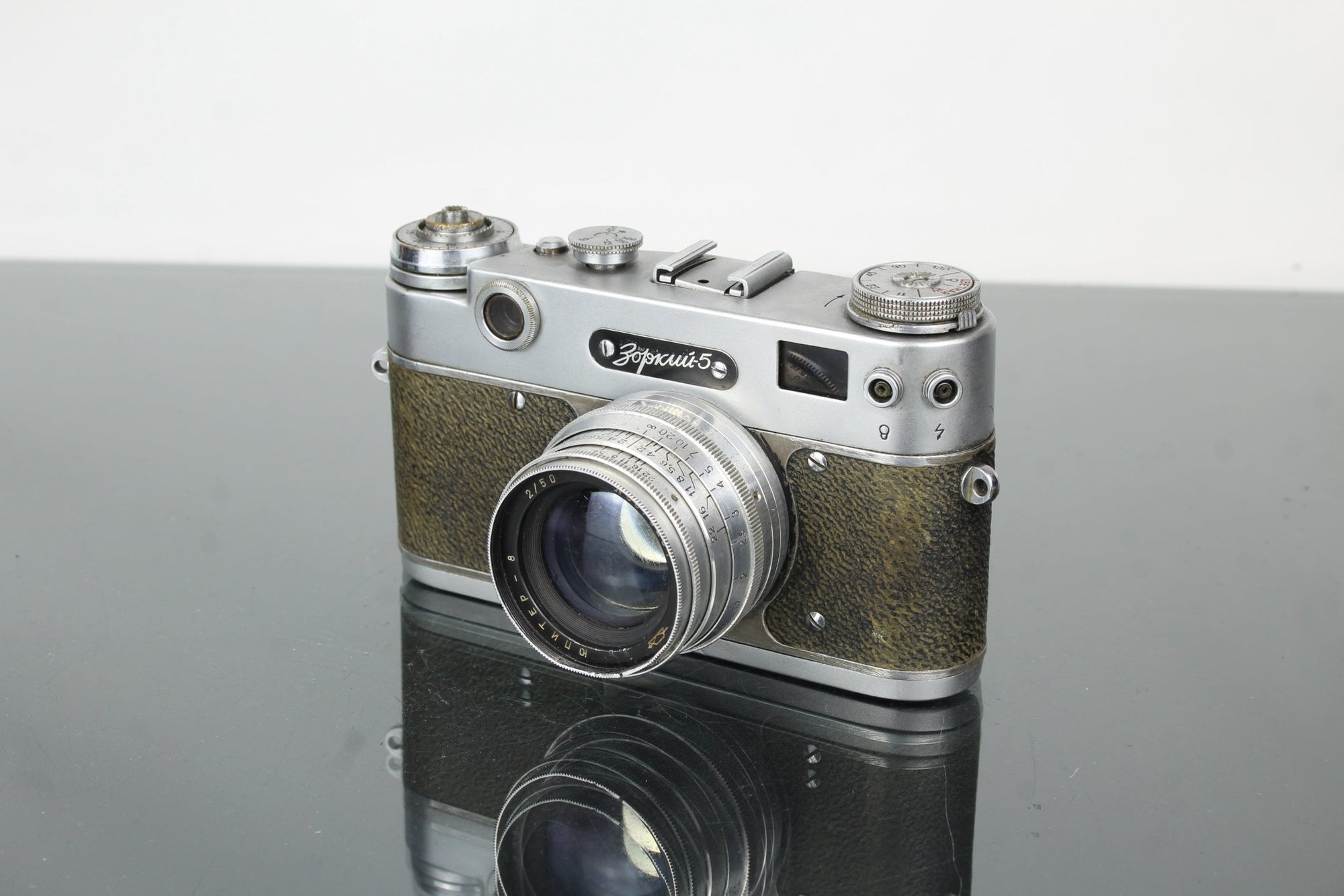 Zorki 5 + Industar - 50 50mm f/3.5 M39 lens - Dutch|Thrift