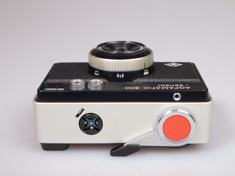 Agfa Agfamatic 300 Sensor 126 | Film Camera | Black & Silver