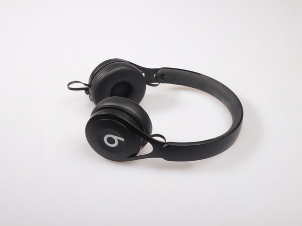 Beats EP | Wired Headphones | Inbuilt Microphone | Black