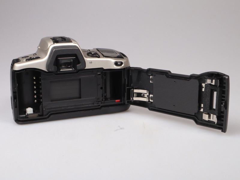 Minolta Dynax 500si | 35mm SLR Film Camera | Body Only | Silver #2653