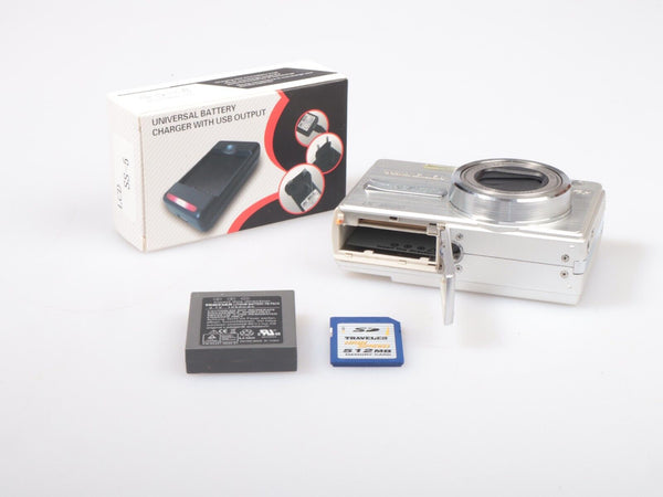 Traveler DC 8600 | Compact Digital Camera | 8.1 MP | Silver