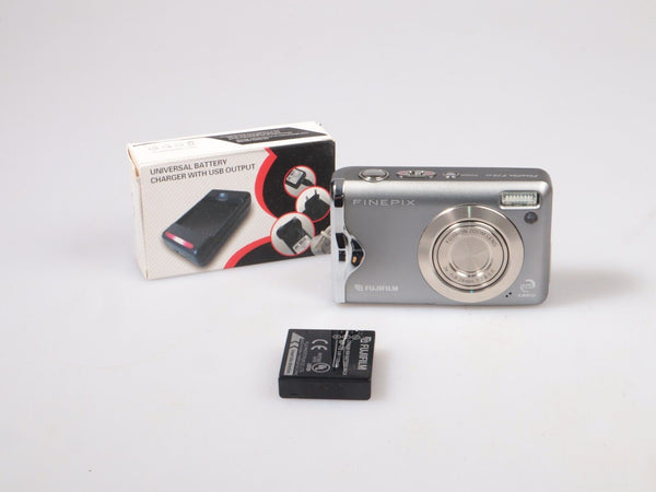 Fujifilm FinePix F20 | Compact Digital Camera | 6.3MP | Silver