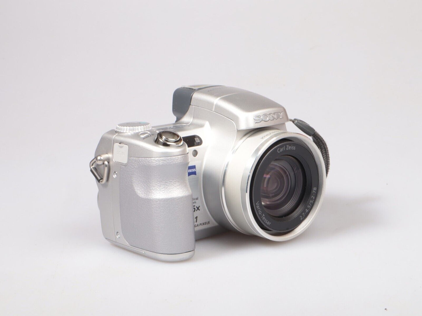 SONY CyberShot DSC-H9 | Digital Bridge Camera | 8.1 MP | Silver
