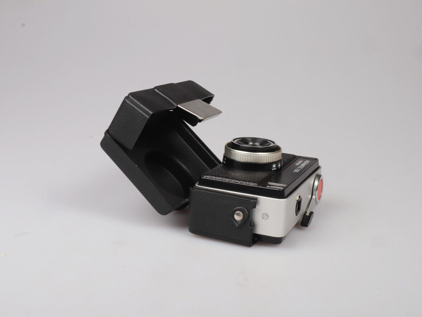 Agfamatic 200 | 126 mm richt-en-schiet-filmcamera | Zwart zilver 