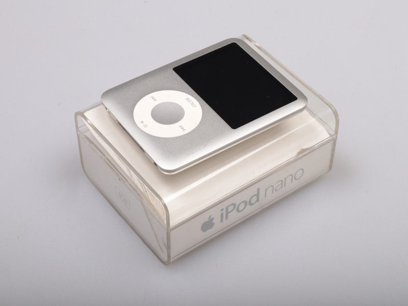 Apple iPod | 3rd Generation | 4 GB | Silver | A1236 | BOX –
