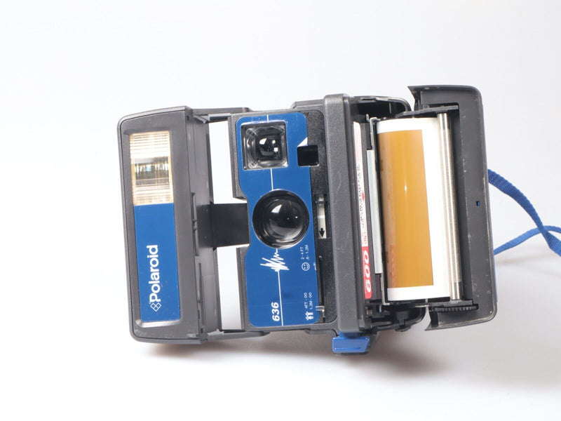 Polaroid 636 | Instant Camera | 600 Film | Black #2614