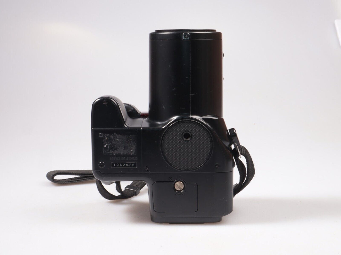 OLYMPUS IS-2000 | 35 mm richt- en schietfilmcamera | 35-135 mm lens 