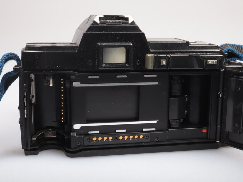 Minolta Dynax 7000 | 35mm SLR film camera | Minolta AF 35-70mm zoom lens