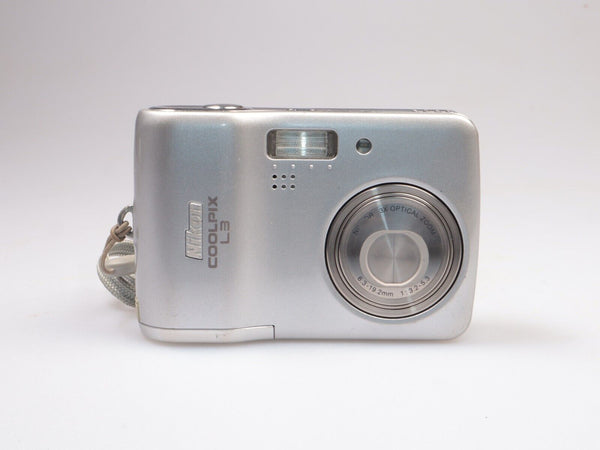 Nikon Coolpix L3 | Digital Compact Camera | 5.1MP | Silver