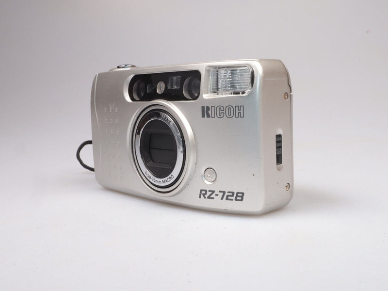 Ricoh RZ-728 | 35mm Film Point and Shoot Camera | Silver