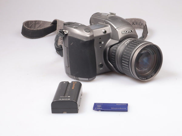 Sony DSC-D770 Cyber-shot Pro 1.5MP Digital Camera | DOES NOT TURN ON