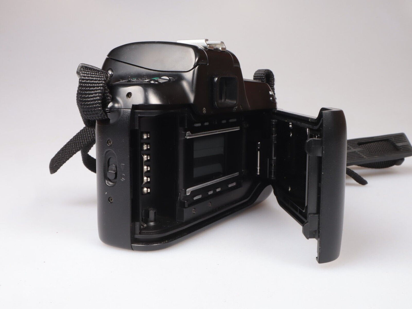 Nikon F50 D | 35mm SLR Film Camera | Black