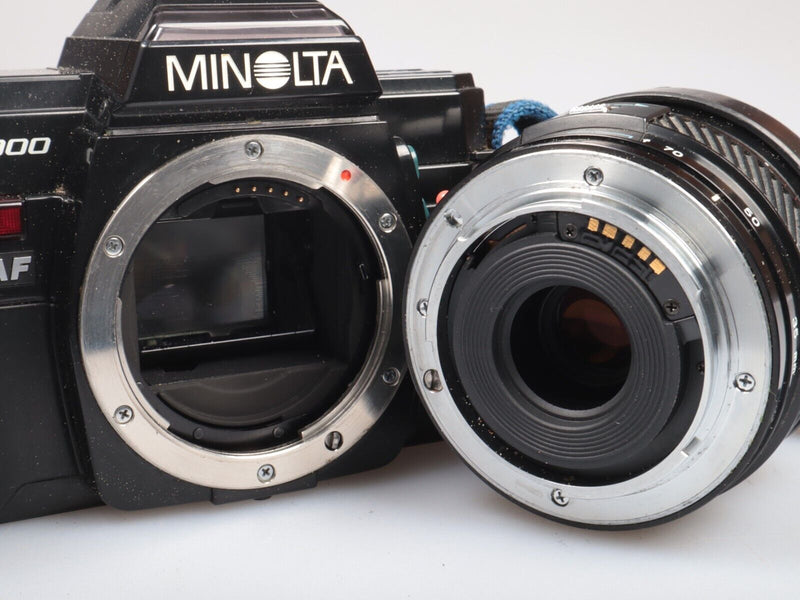 Minolta Dynax 7000 | 35mm SLR film camera | Minolta AF 35-70mm zoom lens