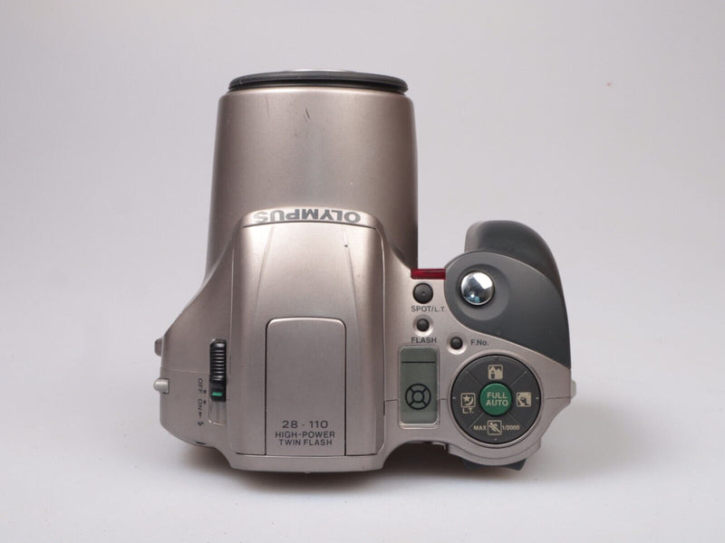 OLYMPUS IS-200 | 35MM Film Bridge Camera | 28-110MM Zoom Lens