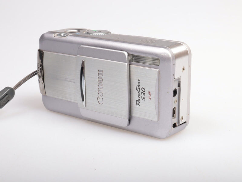 Canon PowerShot S30 | Compact Digital Camera | 3.2MP | Silver