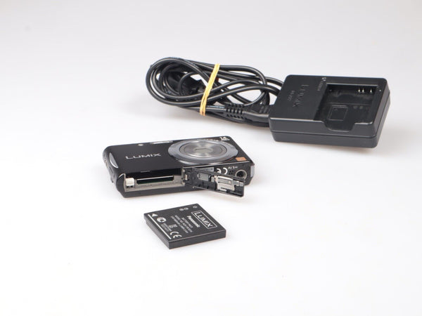 Panasonic LUMIX DMC-FS14 | Digital Compact Camera | 14MP | Black