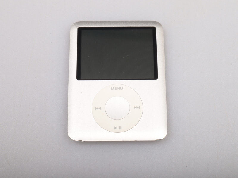 Apple iPod Nano   3rd Generation   4GB   Silver   A EMC