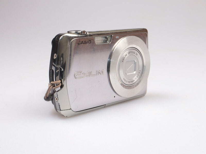 CASIO EX SLIM EX-Z1 | Compact Digital Camera | 10MP | Silver