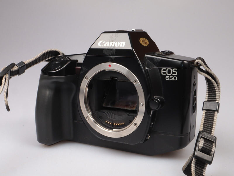 Canon EOS 650 | 35mm SLR Film Camera | Body Only | Black