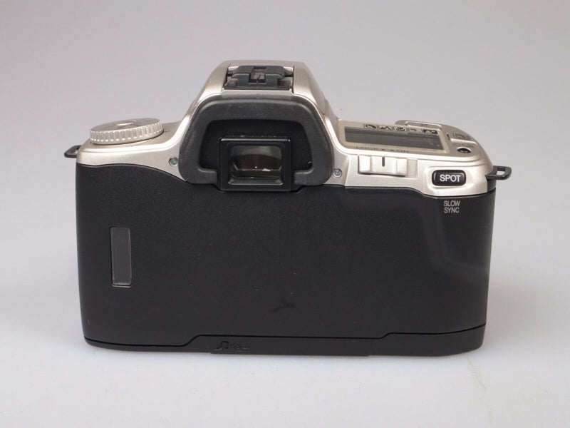 MINOLTA DYNAX 404Si | 35mm SLR Film Camera | Body Only | Silver