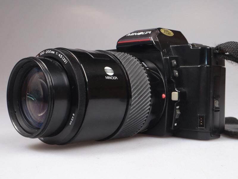 Minolta 5000 AF | 35mm SLR Film Camera | Minolta AF Zoom 100-200mm 4.5 Lens