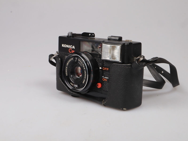 KONICA C35 | 35mm point and shoot filmcamera | Black