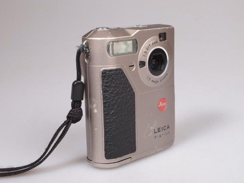 Leica Digilux | Digital Compact Camera | 1.5MP | Silver | Very Rare!