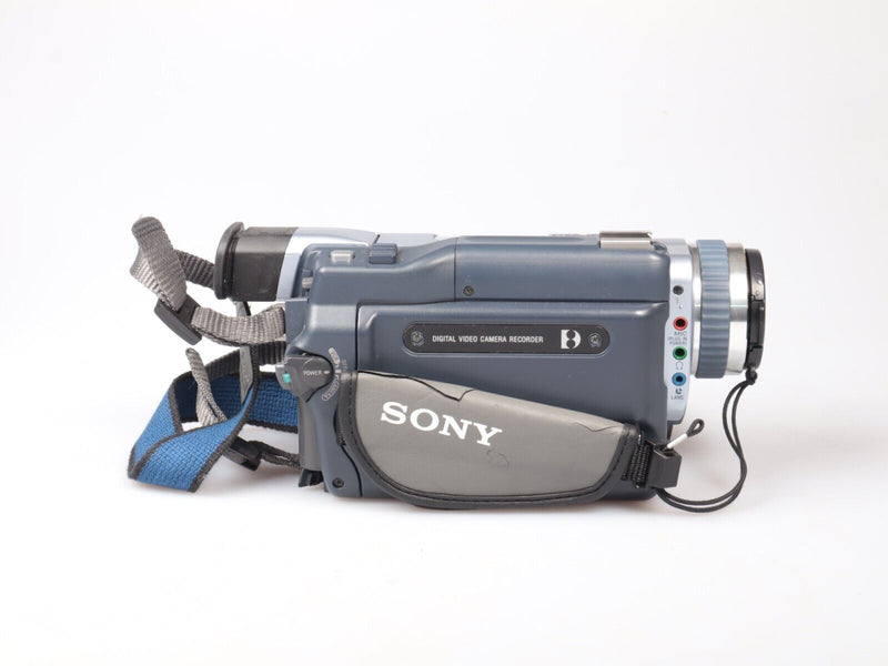 Sony DCR-TRV240 E | Digital Video Camera | Silver