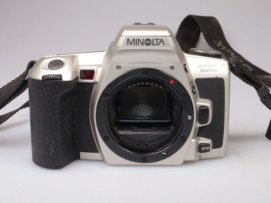 Minolta Dynax 505si | Appareil photo reflex argentique 35 mm | Corps seulement | Argent